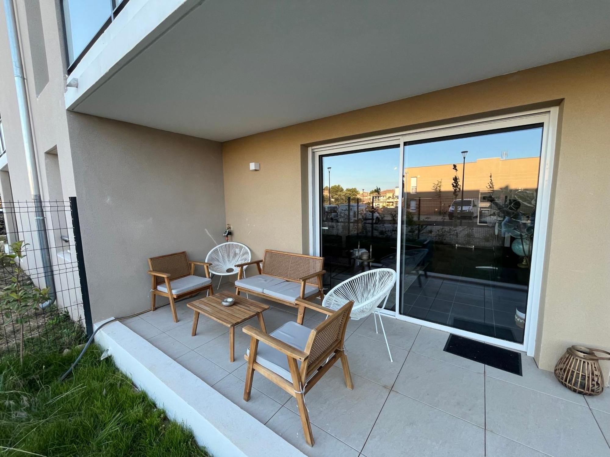 Neuf Avec Jardin Et Parking Dans Calme *